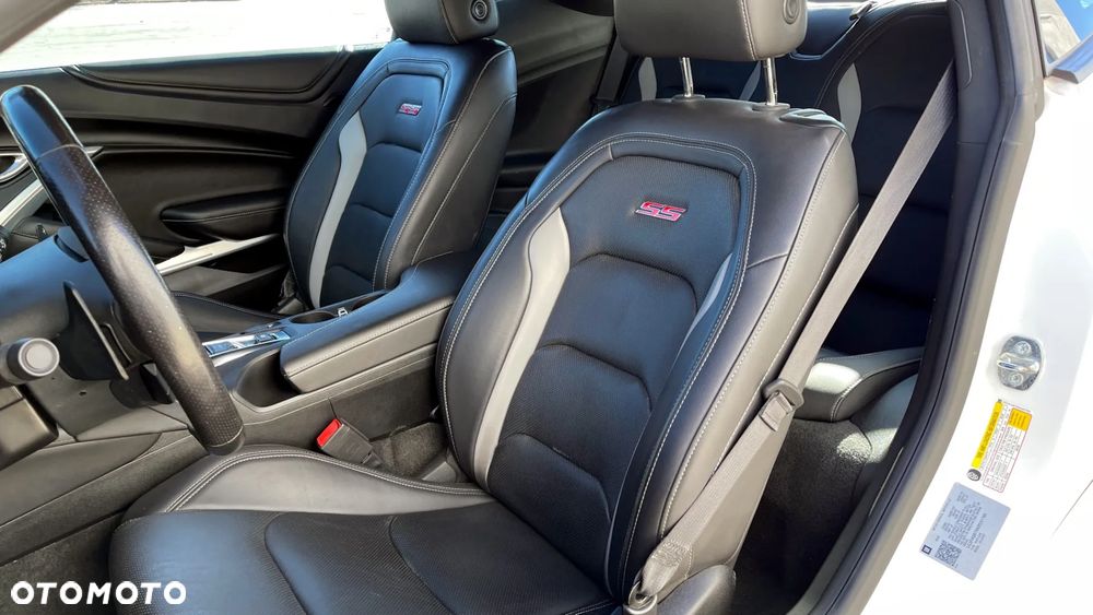 Chevrolet Camaro Touring 6.2 V8 - 12