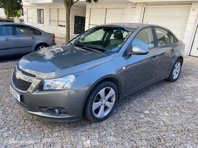 Chevrolet Cruze 1.6 LS - 1