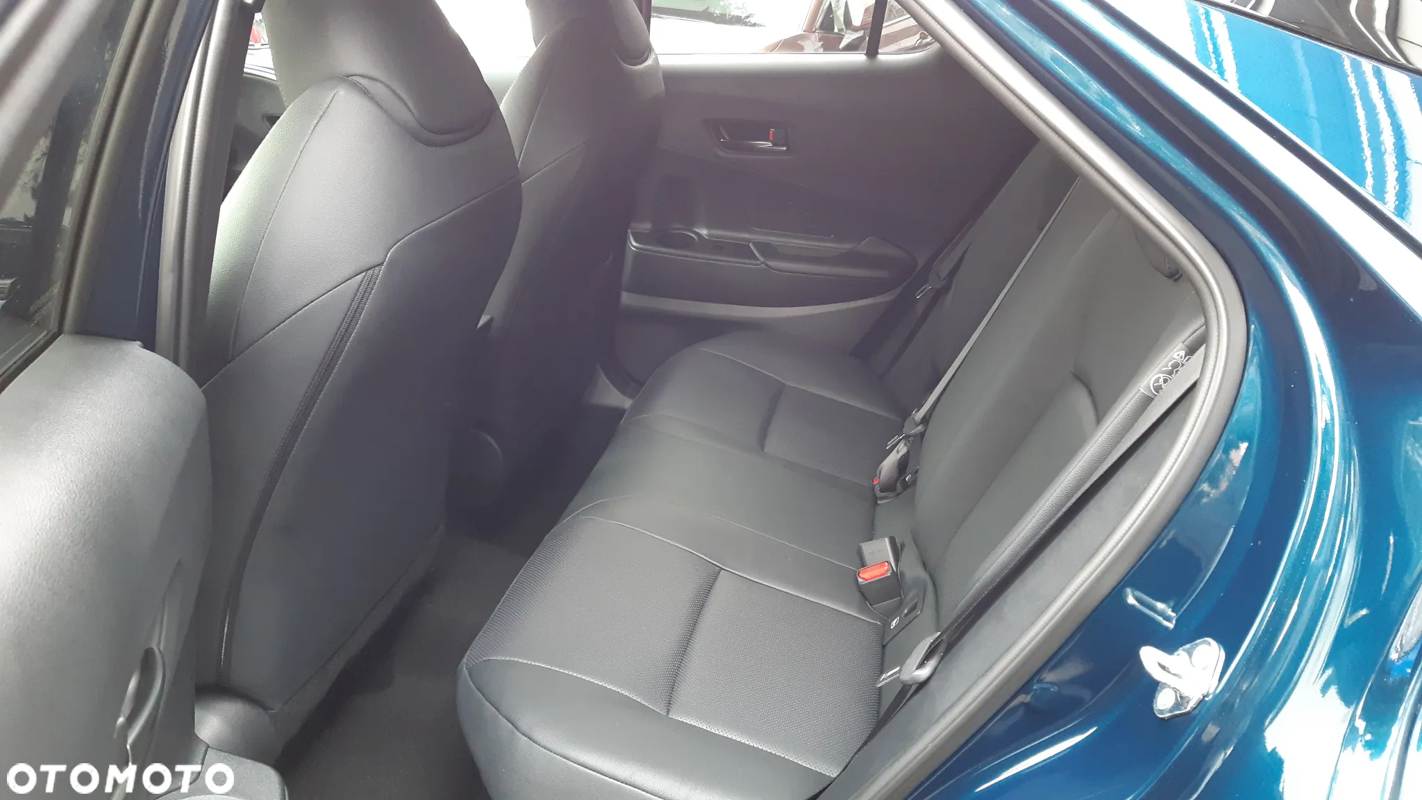 Toyota C-HR 2.0 Hybrid Executive - 12