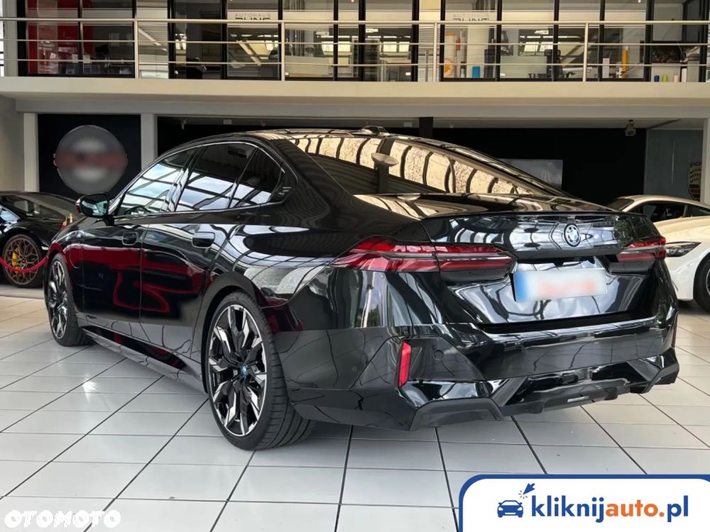 BMW Seria 5 520d xDrive mHEV M Sport - 4