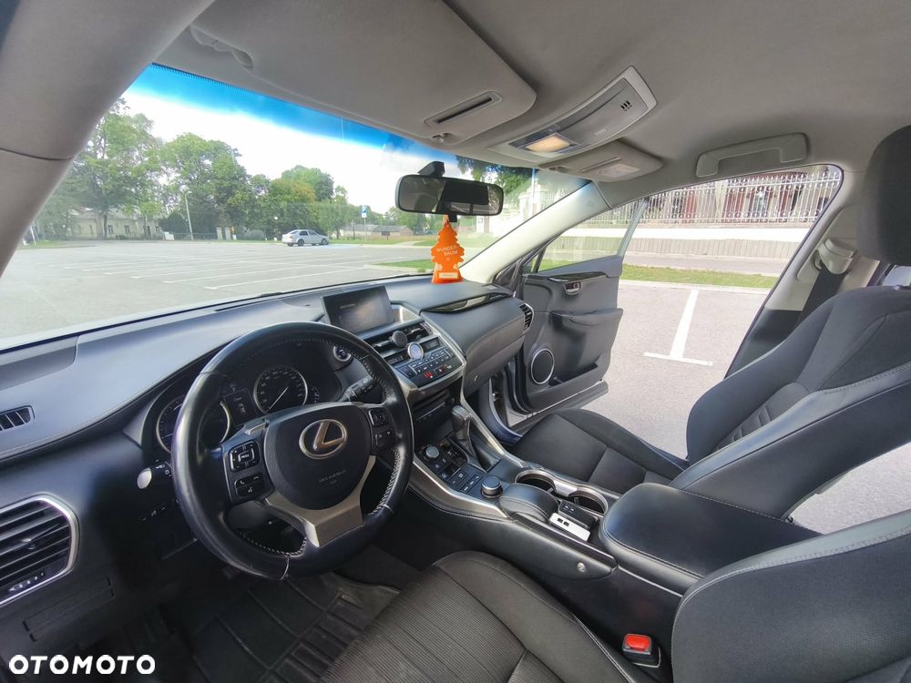 Lexus NX 300h Comfort AWD - 9