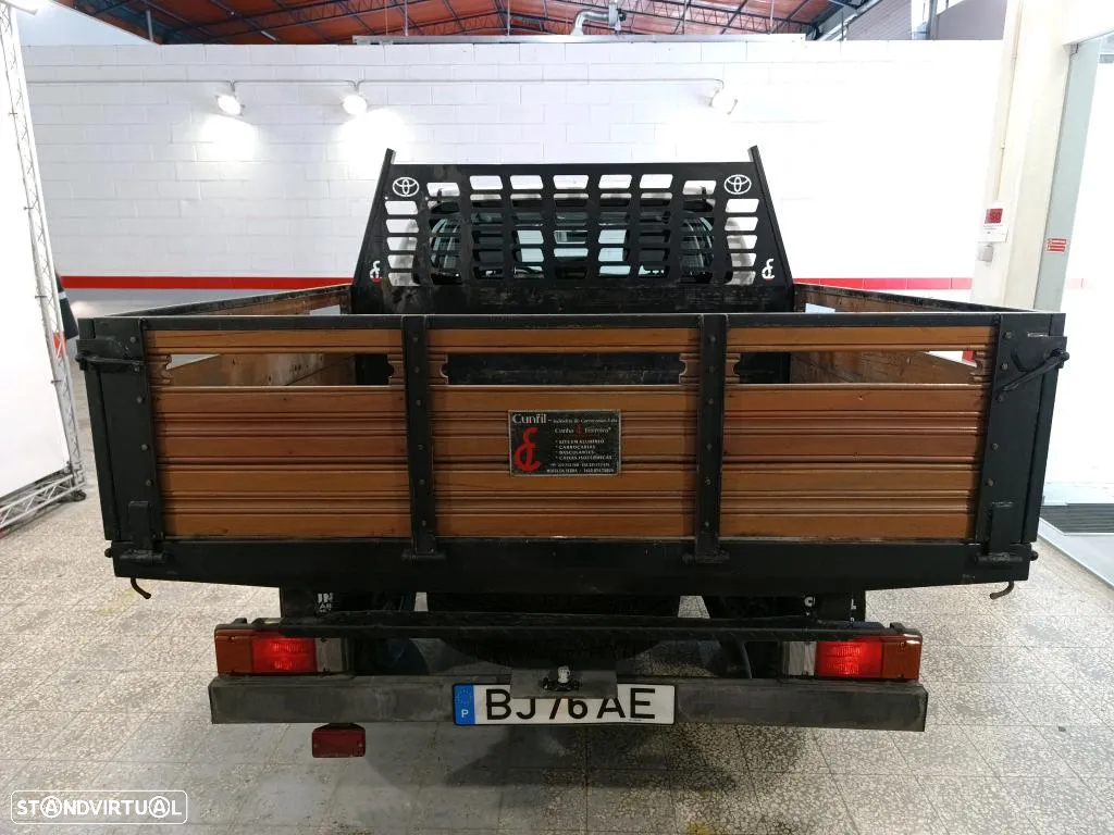 Toyota Hilux 2.4 D-4D 4WD CD CH - 6