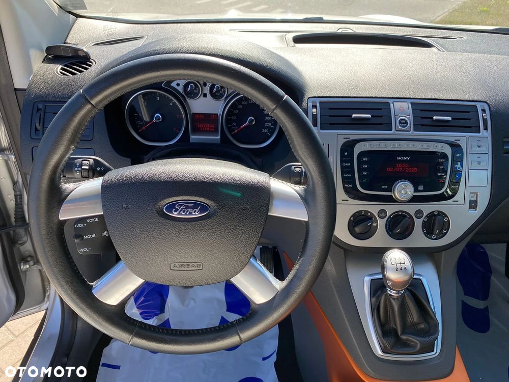 Ford Kuga 2.0 TDCi 4x4 Titanium - 23