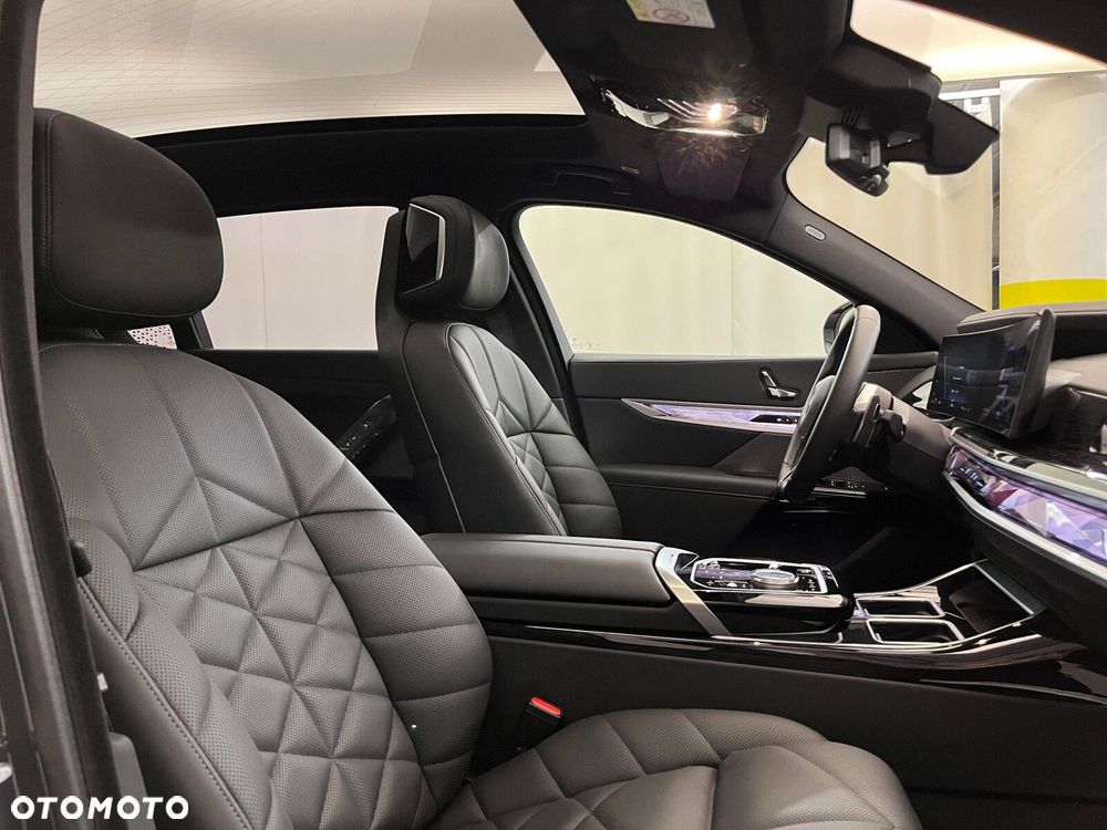BMW Seria 7 - 33