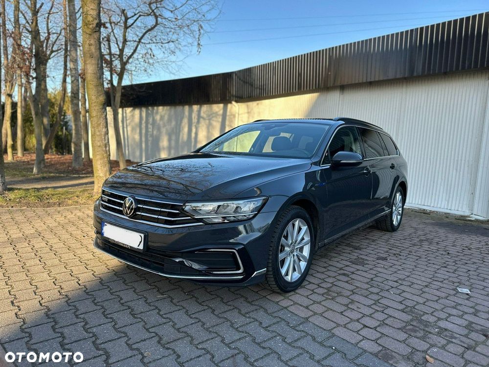 Volkswagen Passat - 18