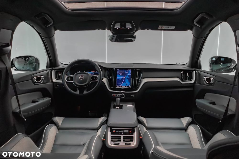 Volvo XC 60 B4 D AWD Plus Dark - 16