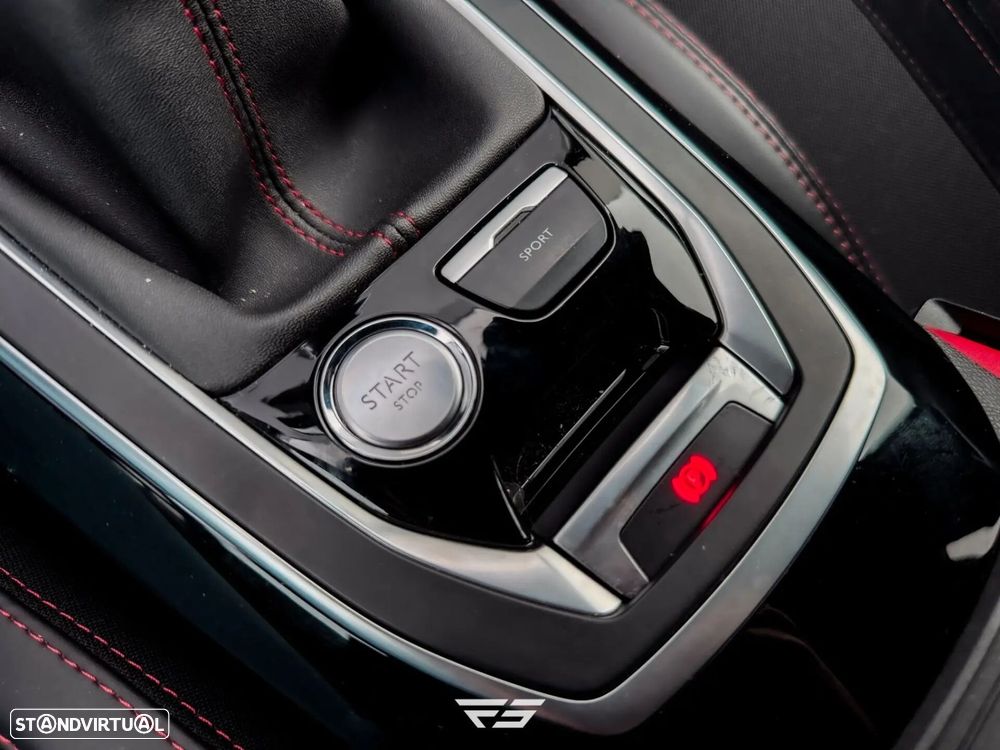 Peugeot 308 1.6 e-THP GTi - 42