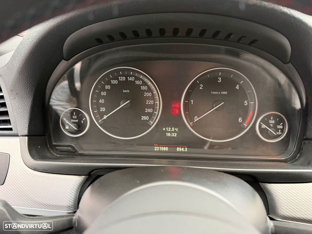 BMW 525 d Pack M - 16