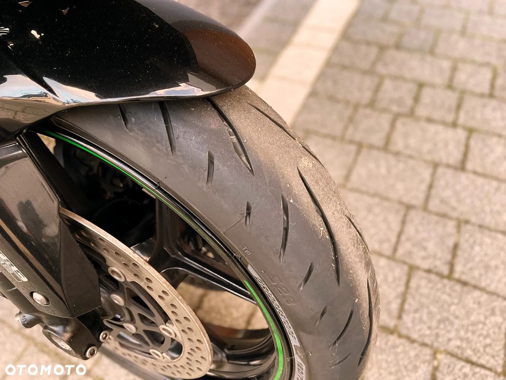 Kawasaki Ninja 1000 SX - 13