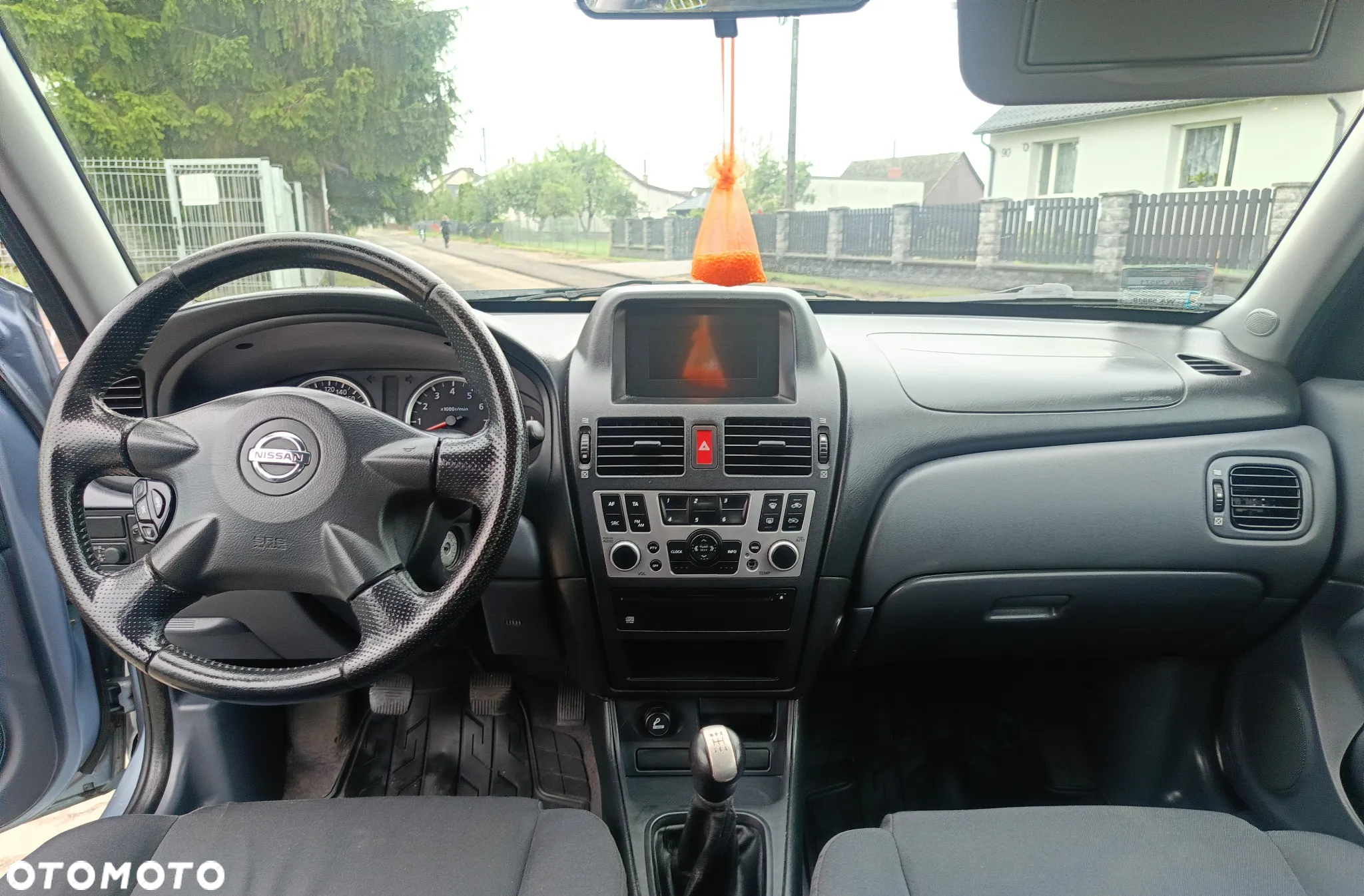 Nissan Almera - 4