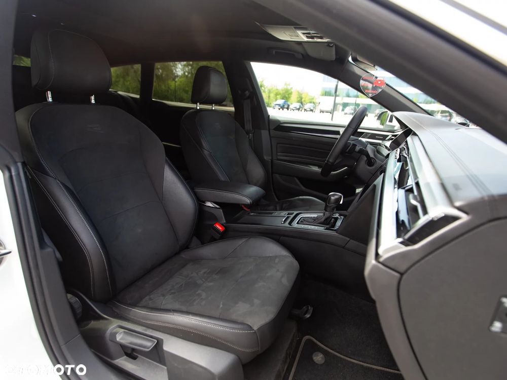 Volkswagen Arteon 2.0 TDI SCR 4Motion DSG R-Line - 20