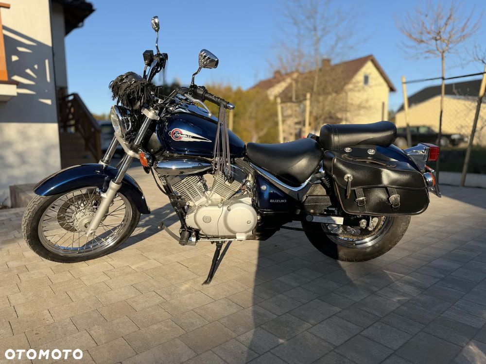 Suzuki Intruder - 25