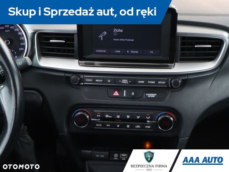 Kia Ceed - 15