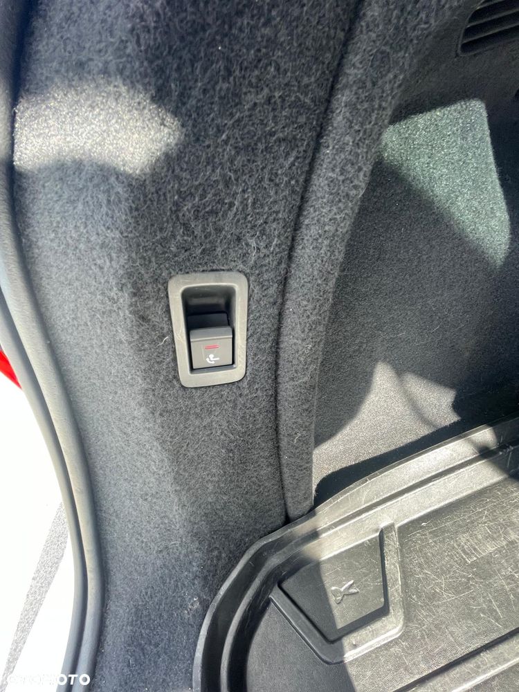 Audi A4 Avant 40 TDI Quattro Advanced S tronic - 10