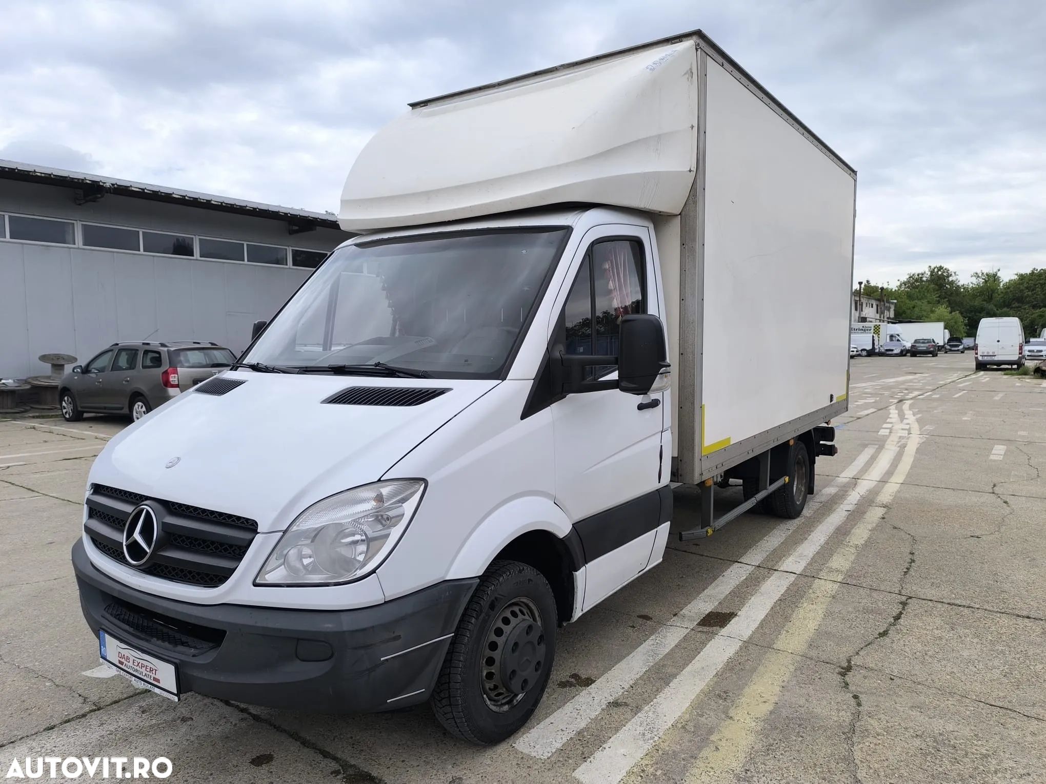 Mercedes-Benz Sprinter - 1