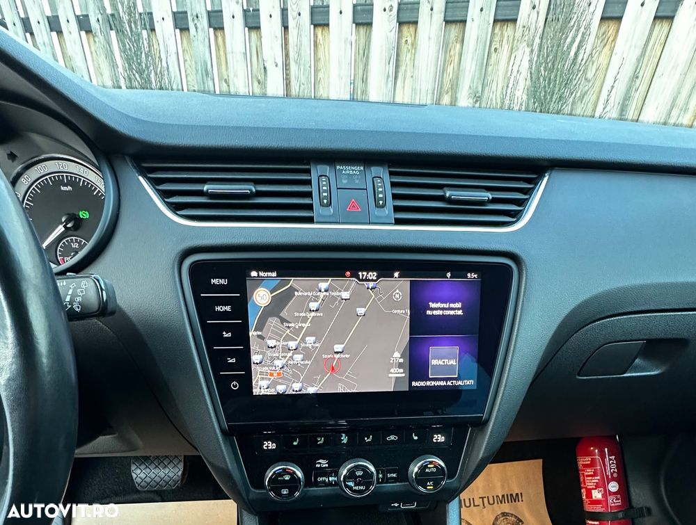 Skoda Octavia 2.0 TDI LAURIN & KLEMENT DSG - 12