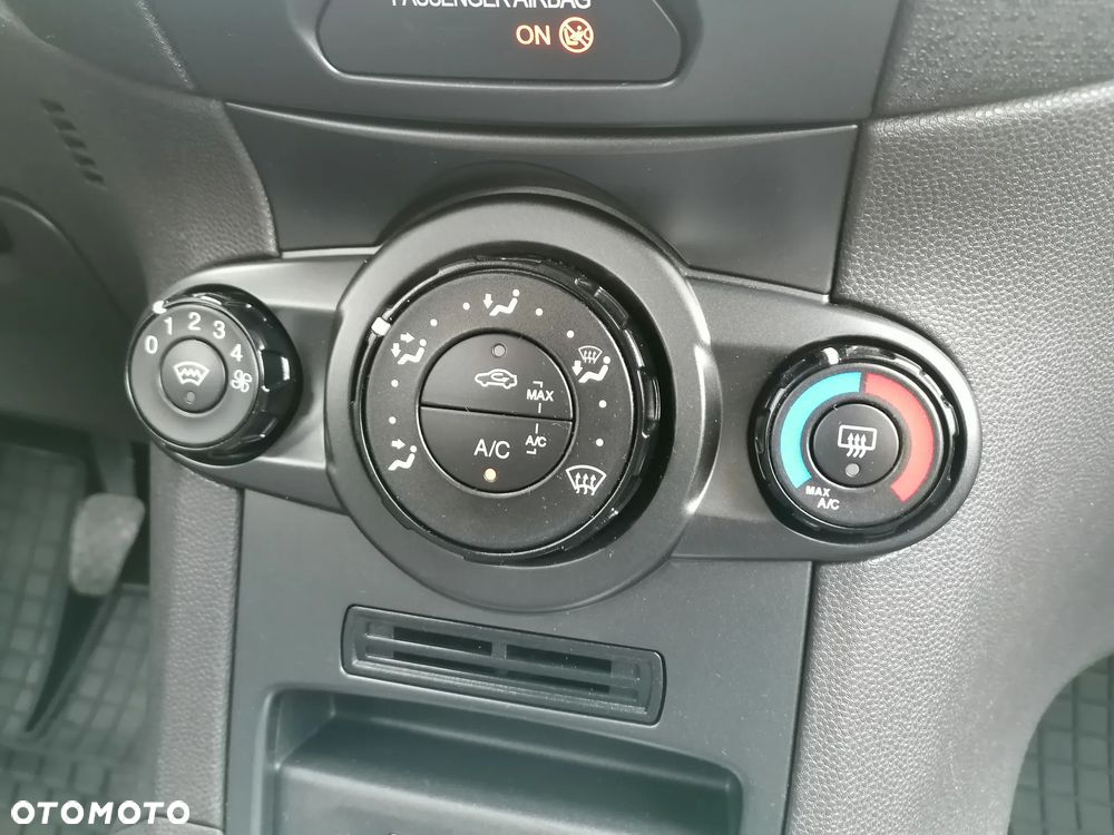 Ford Fiesta 1.25 Ambiente - 20
