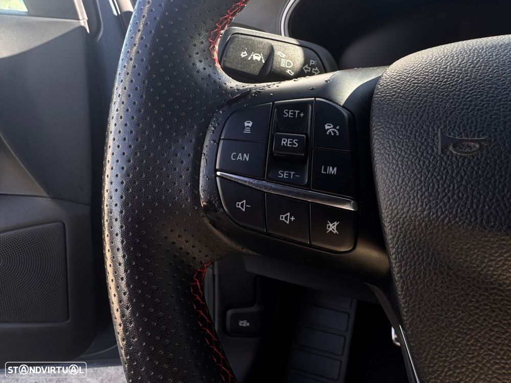 Ford Focus 1.0 EcoBoost MHEV ST-Line X - 11