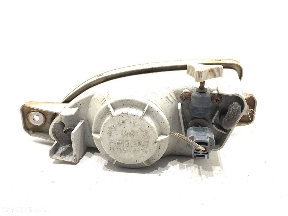 HALOGEN PRAWY PRZÓD  SSANGYONG CHAIRMAN (HT_) 1997 - 2022 3.2 165 kW [225 KM] benzyna 2011 - 2022 - 2