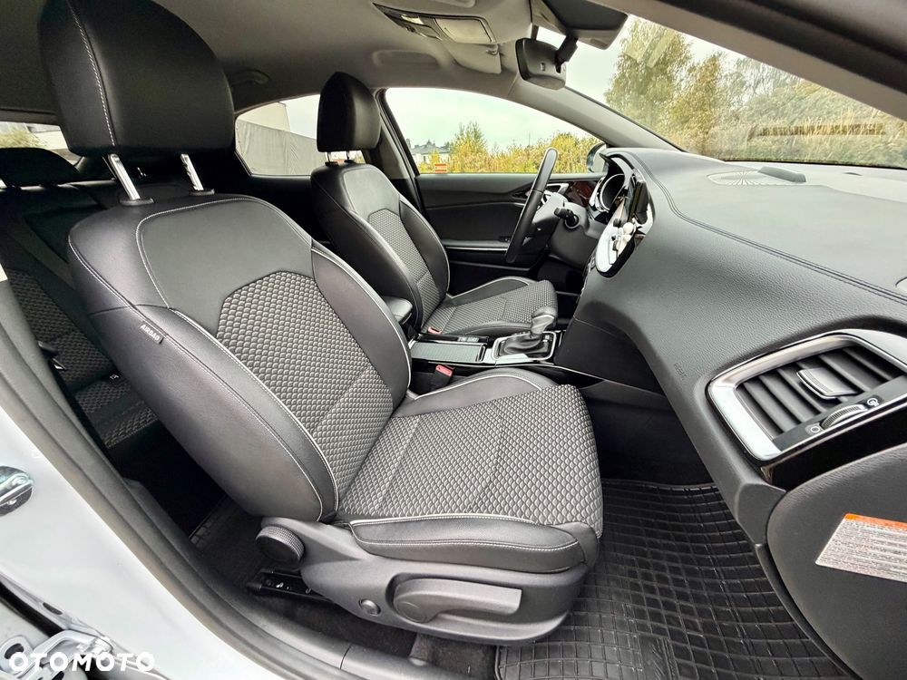 Kia XCeed - 29