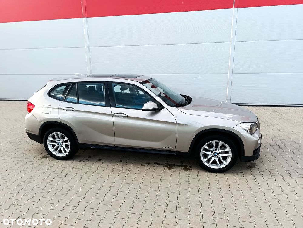 BMW X1 sDrive18d Sport Line - 11