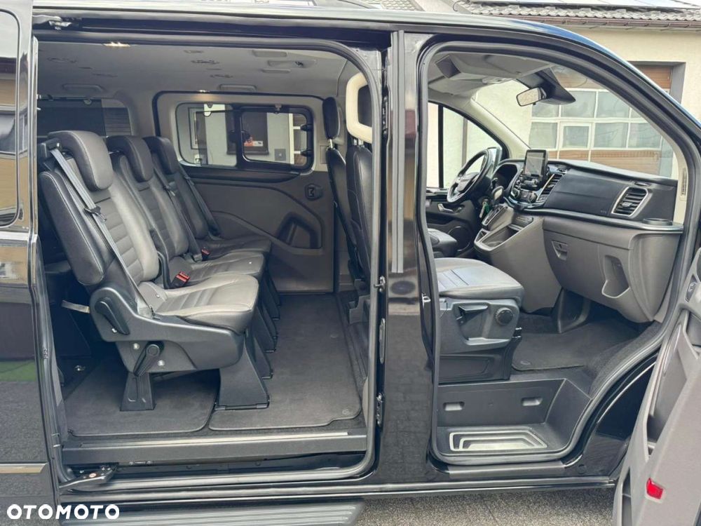 Ford Tourneo Custom - 28