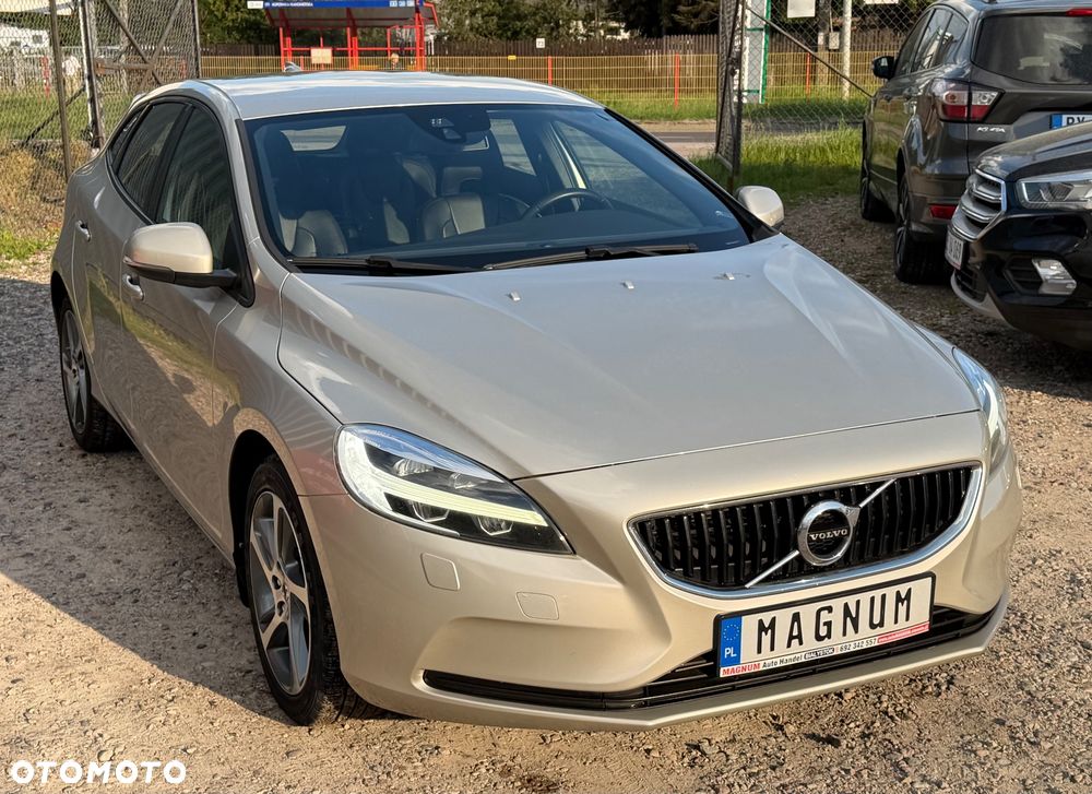 Volvo V40 D3 Momentum - 2
