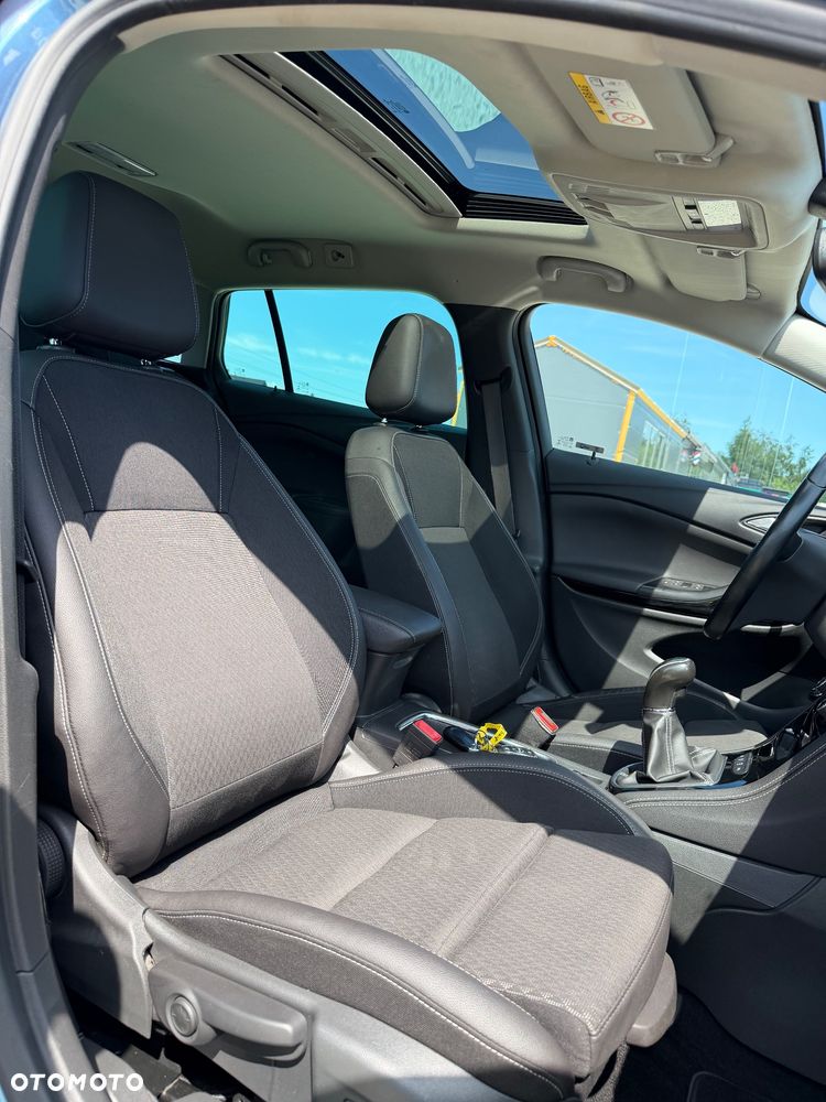 Opel Astra 1.4 T Dynamic S&S - 32