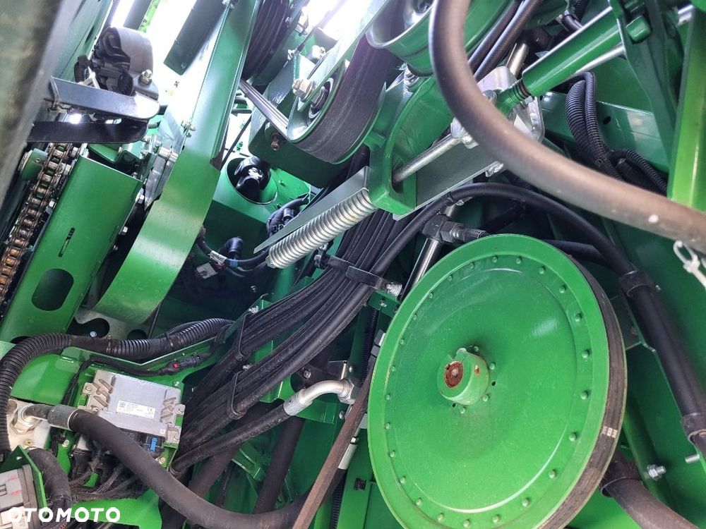 John Deere T 670 i - 11
