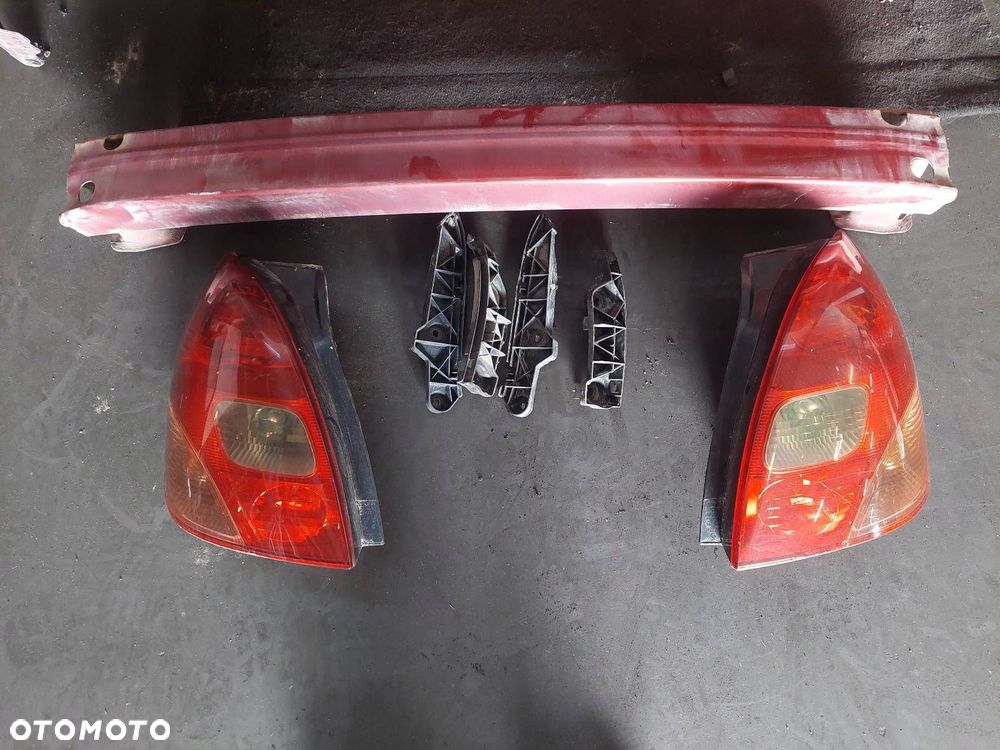 KOMPLETNY TYŁ KLAPA BAGAŻNIKA ZDERZAK LAMPY TOYOTA COROLLA VERSO I 3N8 - 15