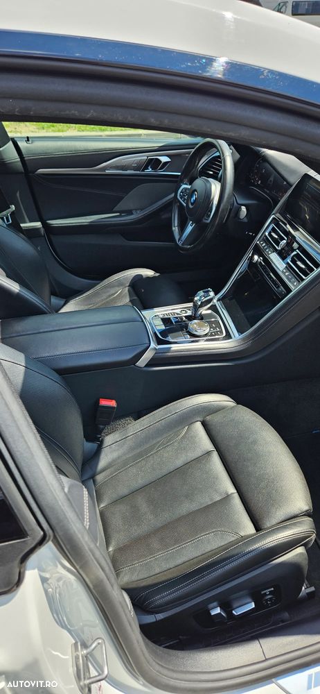BMW M8 M850i xDrive - 12