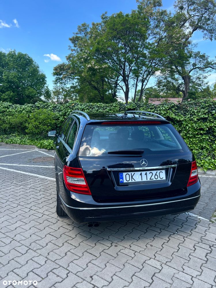 Mercedes-Benz Klasa C 180 CGI Automatik BlueEFFICIENCY Avantgarde - 6