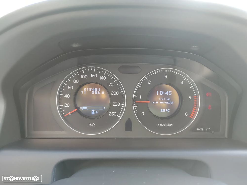 Volvo XC 60 2.4 D Drive Momentum - 24