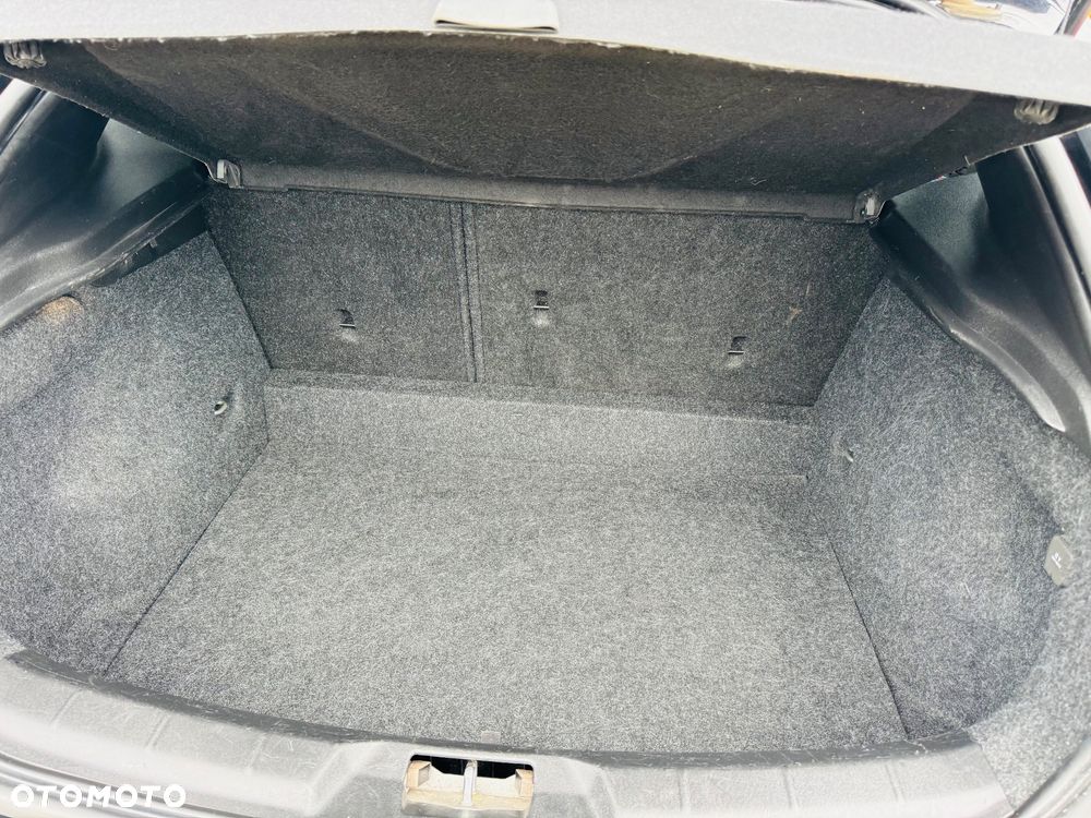 Volvo V40 D4 Momentum - 28