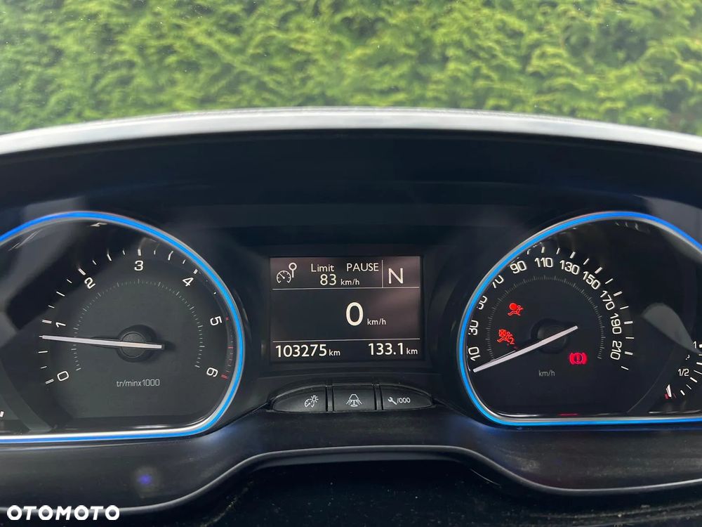 Peugeot 2008 e-HDi FAP 92 EGS6 STOP & START Allure - 14