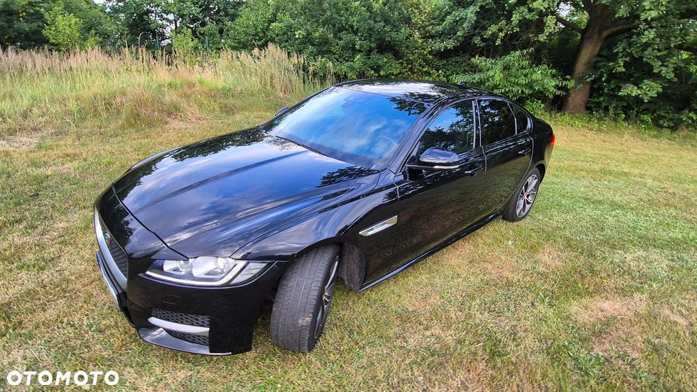 Jaguar XF 2.0 i4D R-Sport - 10