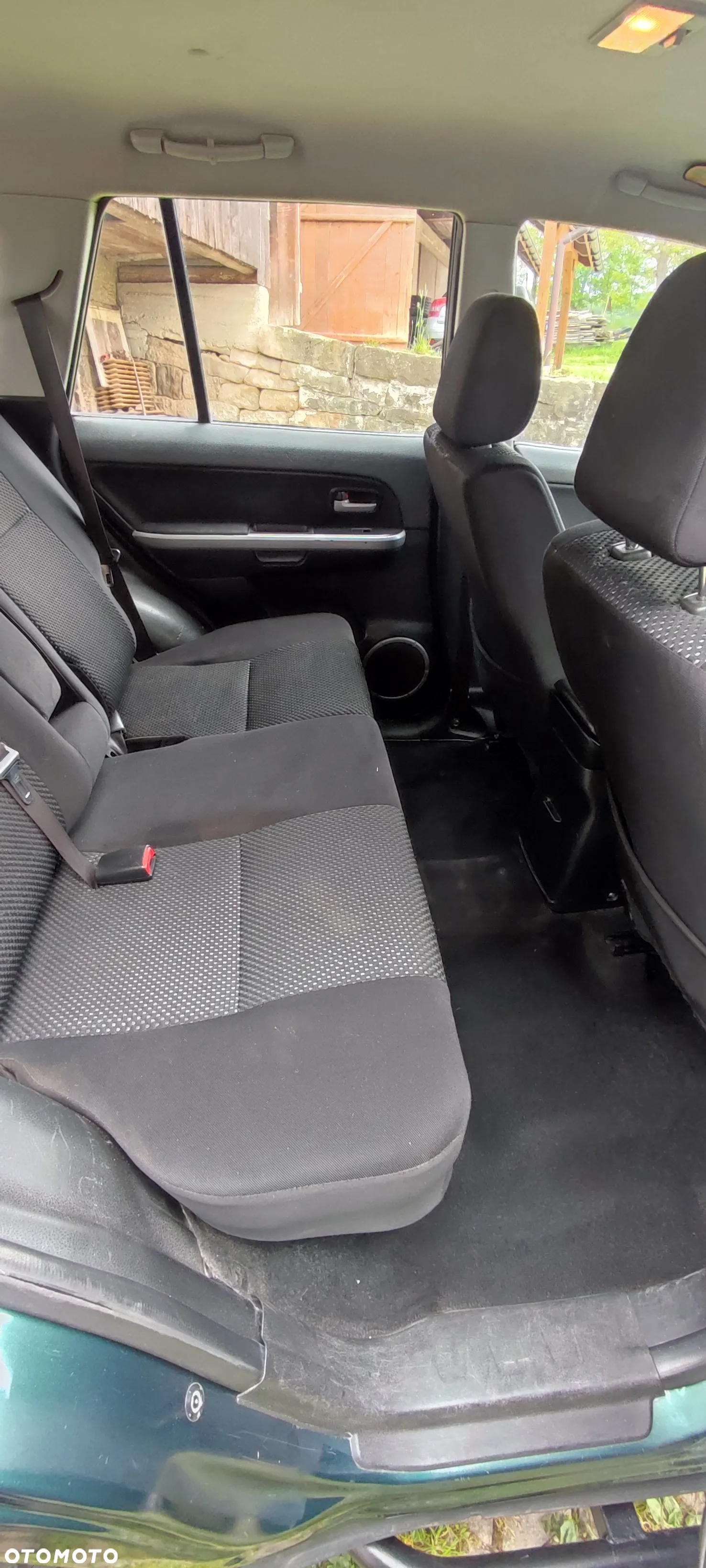 Suzuki Grand Vitara 2.0 - 9