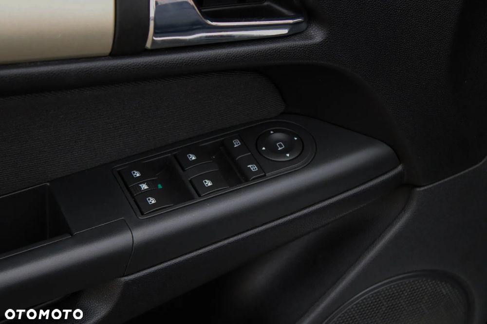 Opel Astra 1.6 Endless Summer - 26