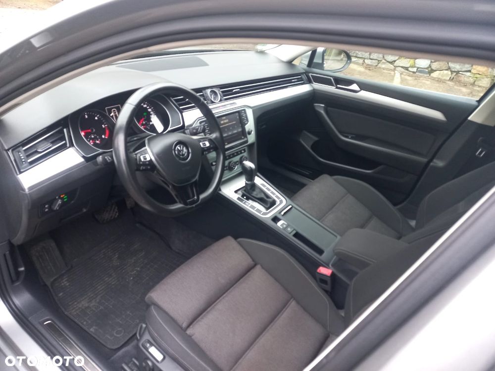 Volkswagen Passat 2.0 TDI (BlueMotion Technology) DSG Comfortline - 14