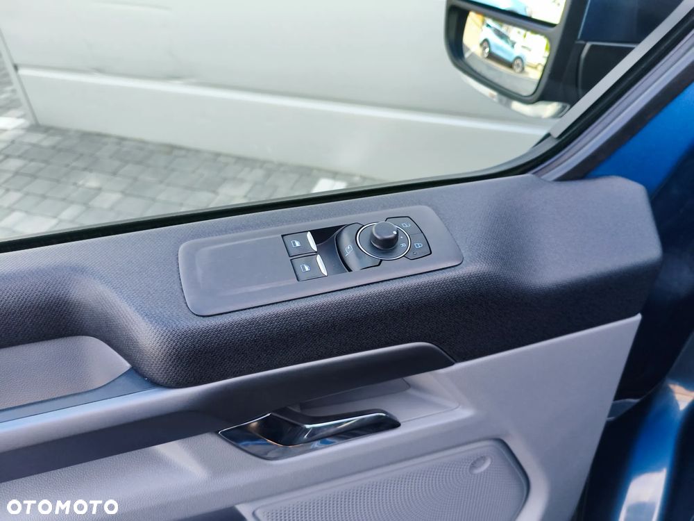 Ford Tourneo Custom 2.0 EcoBlue 320 L2 Titanium - 30