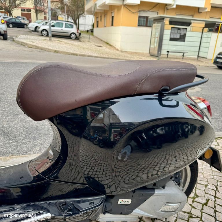 Vespa Primavera 125 - 21