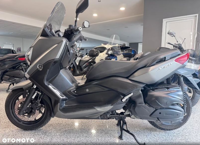 YAMAHA XMAX 400 owiewka osłona boczek zbiornik silnik zawieszenie set podnóżek siedzenie chłodnica regulator moduł przełącznik przekaźnik licznik wiązka stelaż podnóżek reflektor czasza - 1