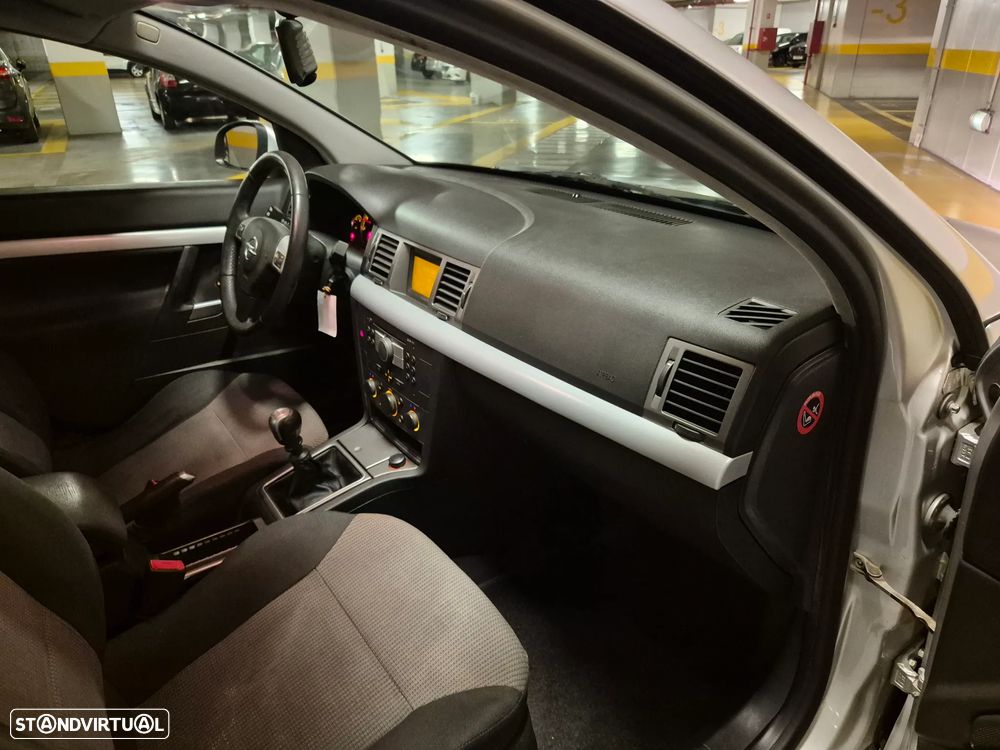 Opel Vectra 1.9 CDTi Elegance - 30