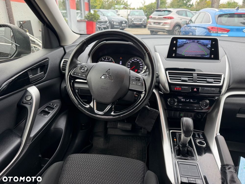 Mitsubishi Eclipse Cross - 11