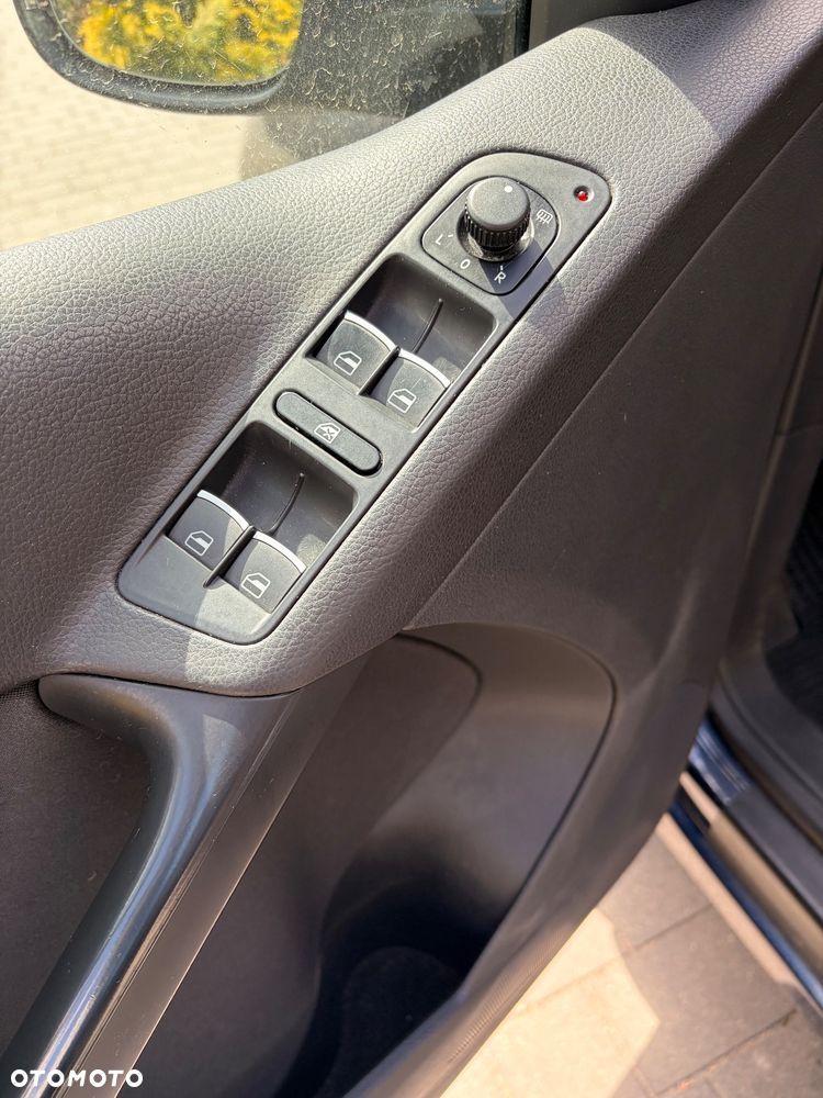 Volkswagen Tiguan 2.0 TDI DPF BlueMotion Technology Trend & Fun - 16