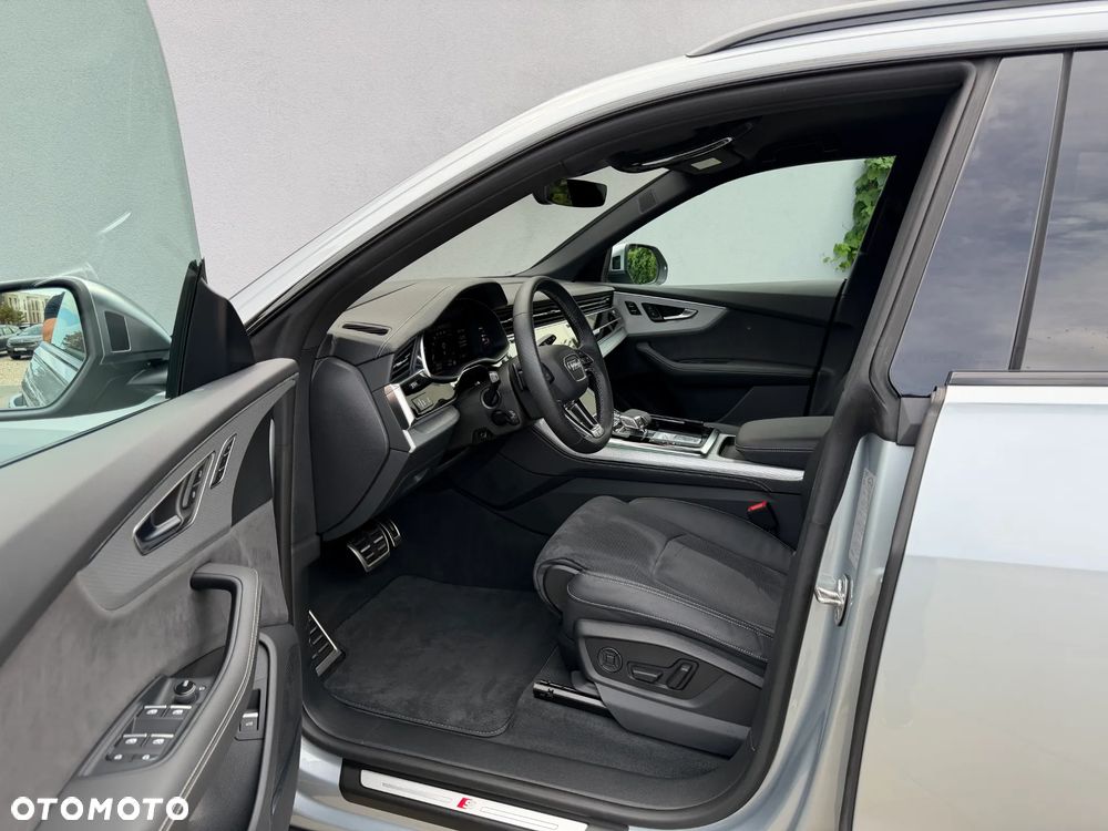Audi SQ8 - 10
