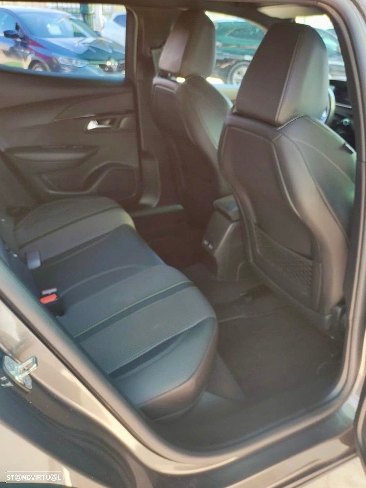 Peugeot 2008 1.5 BlueHDi GT - 18