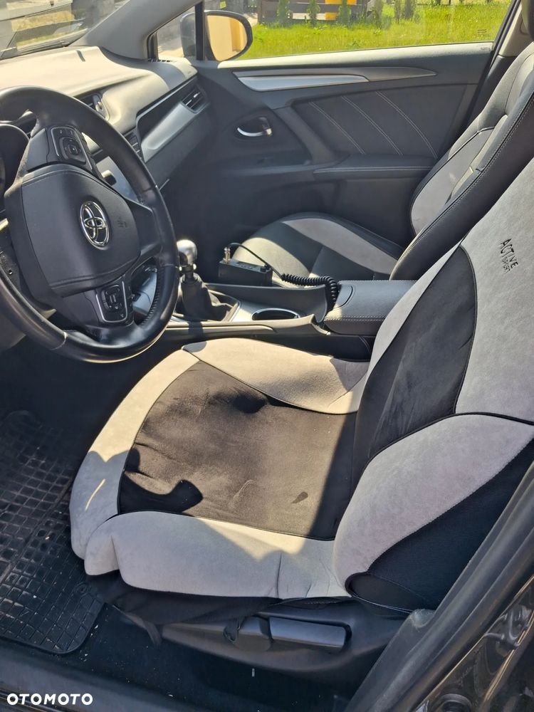 Toyota Avensis - 3