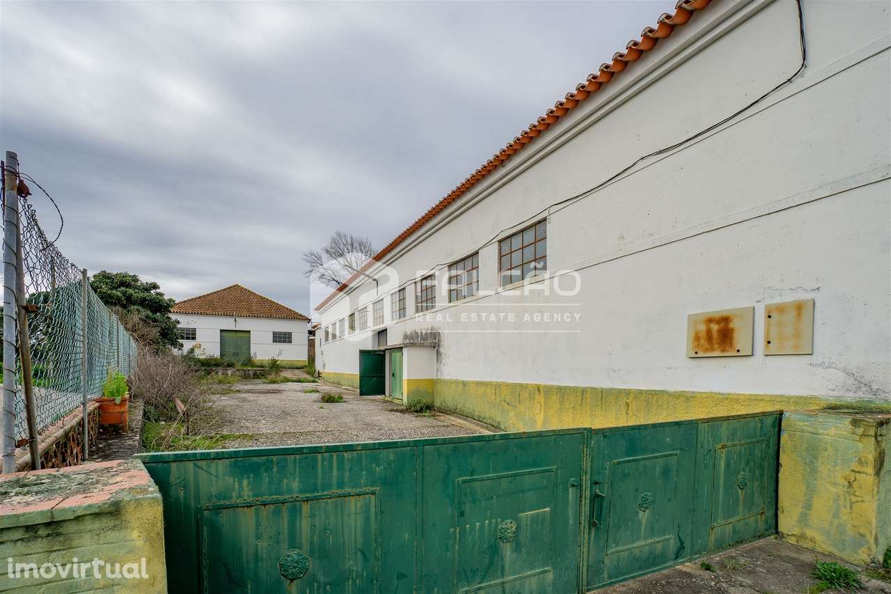 Armazém  Venda em Malhou, Louriceira e Espinheiro,Alcanena - Grande imagem: 2/45