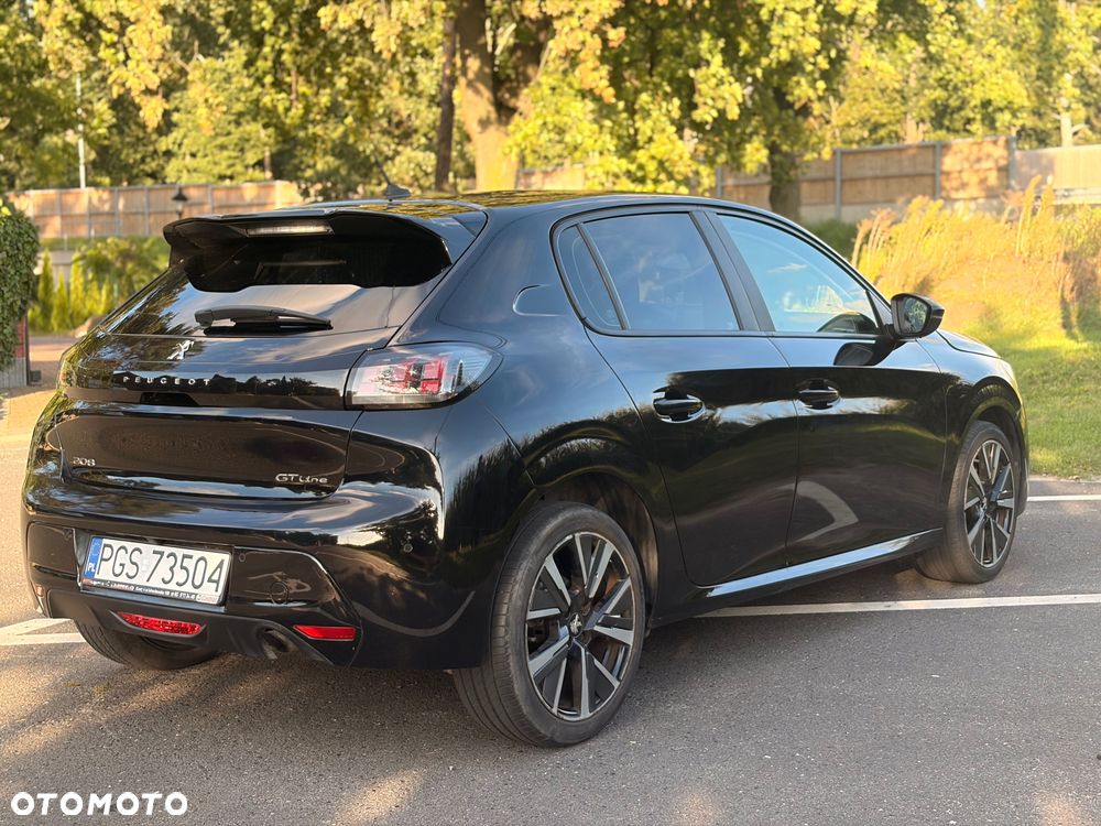 Peugeot 208 - 5